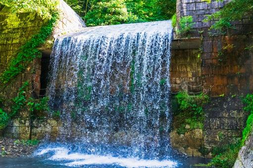 ダムの水 ダムの水の写真