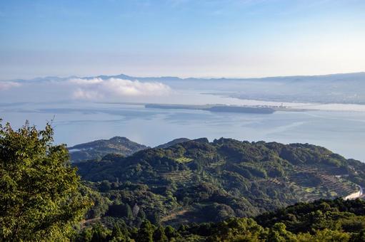 朝靄がかかる長崎空港 朝靄がかかる長崎空港の写真