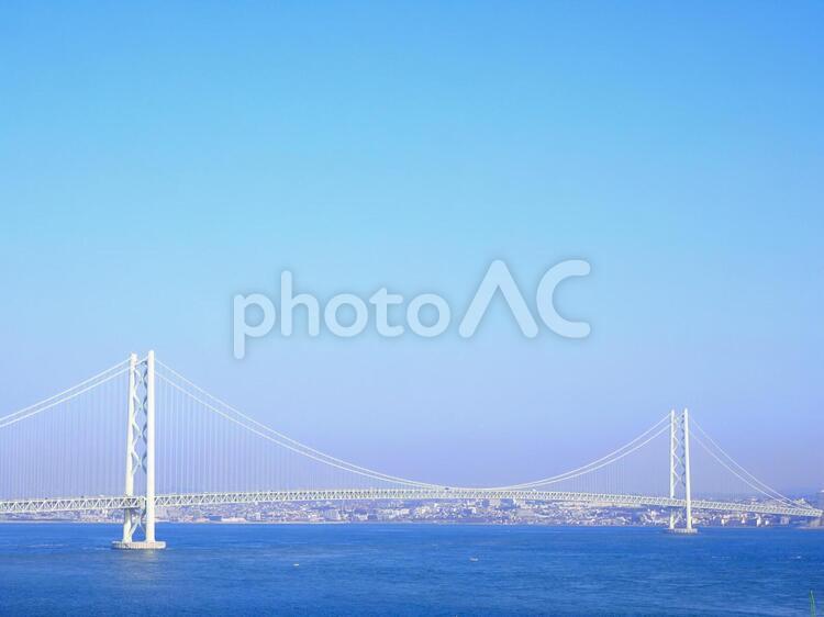 青空と明石海峡大橋 明石海峡大橋,橋,明石海峡の写真素材