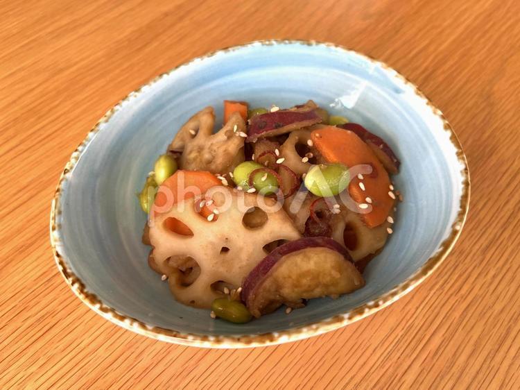 手作りのレンコンとさつまいもの煮物４ レンコン,ハス,蓮の写真素材