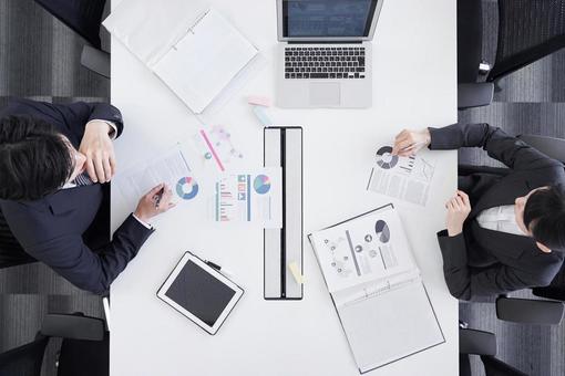 Japanese business person having a meeting, JPG Japanese business person having a meeting, reunión, conferencia, cita, JPG