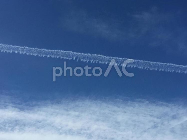 飛行機雲　青空　自然　風景 空,青空,秋空の写真素材