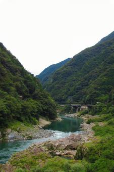 徳島県-大歩危-国道と吉野川 徳島県-大歩危-国道と吉野川 大歩危,吉野川,天然記念物の写真素材