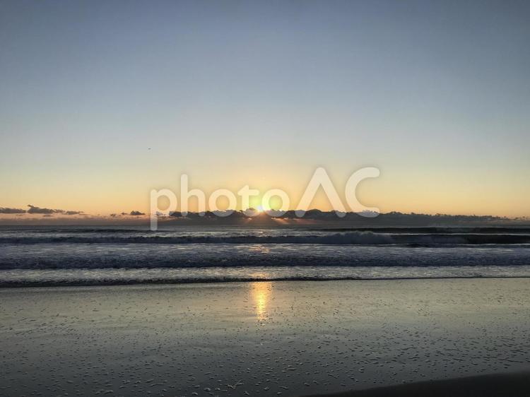 初日の出(直前) 風景,景観,冬の写真素材