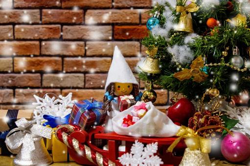 クリスマス背景 かわいい妖精が運ぶギフト クリスマス背景 かわいい妖精が運ぶギフト クリスマス,オーナメント,ニッセの写真素材