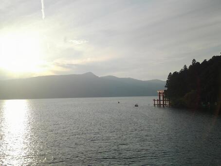 lake, torii, lake, mountain, JPG