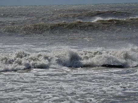 鉛色の海 鉛色の海の写真
