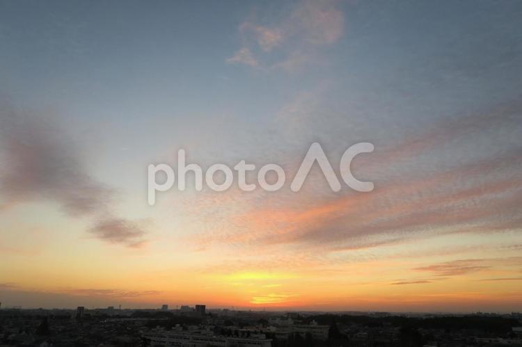 朝焼け　日の出　dawn  朝焼け,夜明け,朝焼け雲の写真素材