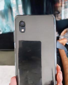 スマホを手に持つ人 スマホ,スマートフォン,携帯の写真素材