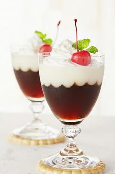 コーヒーゼリー コーヒーゼリー コーヒーゼリー,フリル型,波型の写真素材