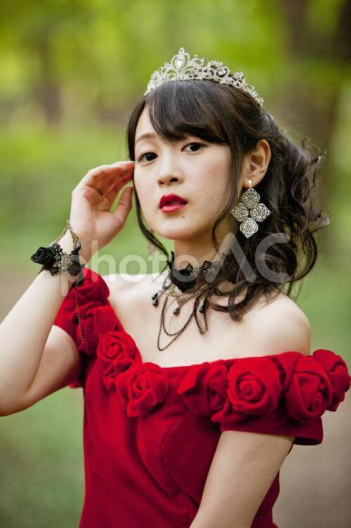 ウエディングドレスを着た女性　m080 美人,人物,日本人の写真素材