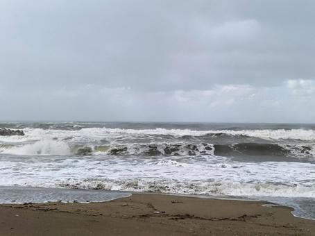 冬の荒れた日本海1 水平線,海岸線,日本海の写真素材