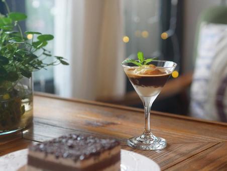 ナチュラル系のカフェで食べるアフォガード ナチュラル系のカフェで食べるアフォガード アフォガード,アイス,エスプレッソの写真素材