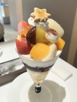 フルーツパフェ フルーツパフェ,パフェ,デザートの写真素材