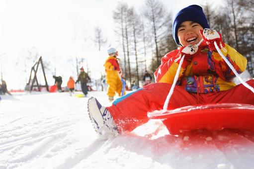 ソリ遊び ちびっこゲレンデ スキー場 雪国 軽井沢スノーパーク 子供 スノーボード 雪 ソリ遊び ちびっこゲレンデ スキー場 雪国 軽井沢スノーパーク 子供 スノーボード 雪