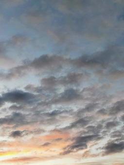 秋の夕焼け 夕焼け,夕焼け空,夕の写真素材
