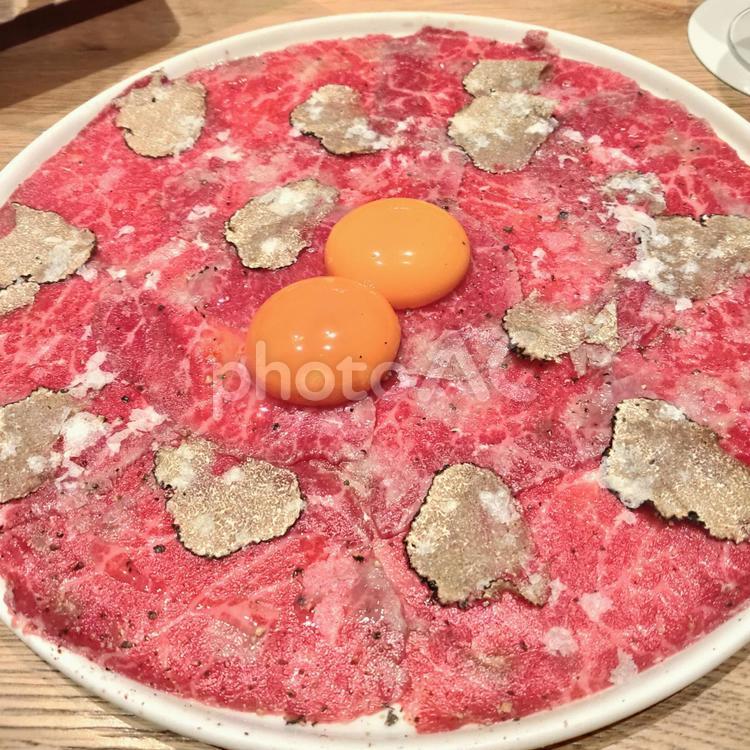 牛肉とトリュフ 牛肉,トリュフ,夕食の写真素材