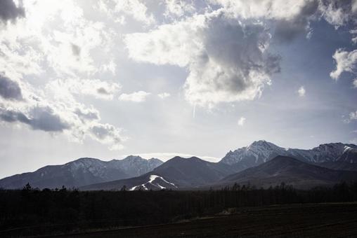 長野県南佐久郡南牧村から見た春の八ヶ岳 長野県南佐久郡南牧村から見た春の八ヶ岳の写真
