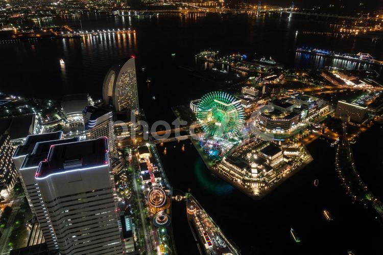 みなとみらいの夜景1 みなとみらい,夜景,ランドマークタワーの写真素材