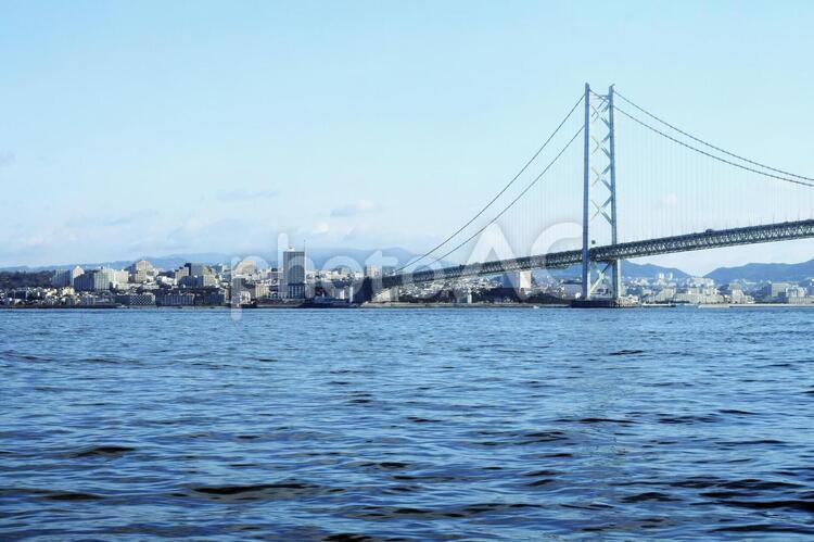 明石海峡から見た明石海峡大橋 明石海峡大橋,海峡,海の写真素材