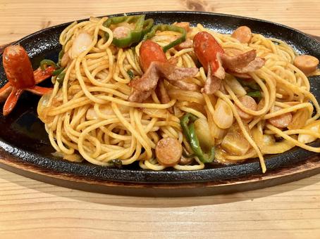 ナポリタン/タコさんウインナー(目と口) ナポリタン,スパゲッティ,鉄板の写真素材