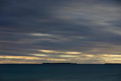 ニューカレドニア398 ウヴェア島 夕景 ニューカレドニア398 ウヴェア島 夕景の写真