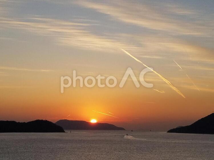 瀬戸内海の夕日 日暮れ,暁,太陽の写真素材