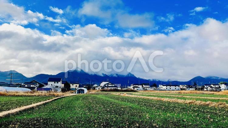 田舎の風景 田舎,田園,青空の写真素材