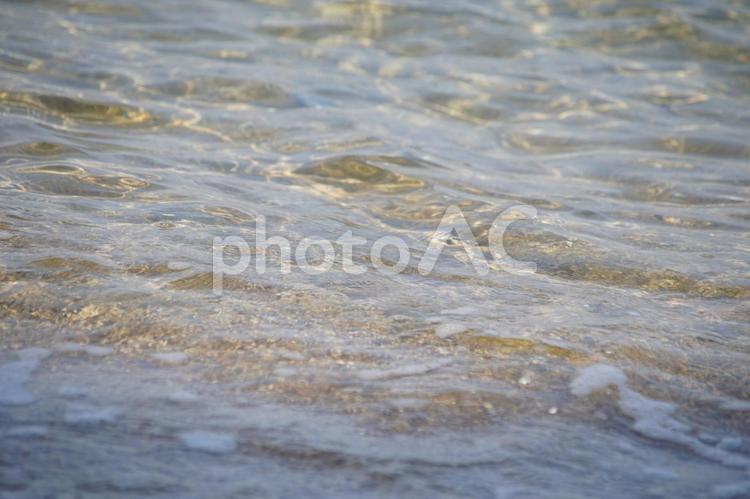 岡山県笠岡市の海岸の水面 岡山,笠岡,海岸の写真素材