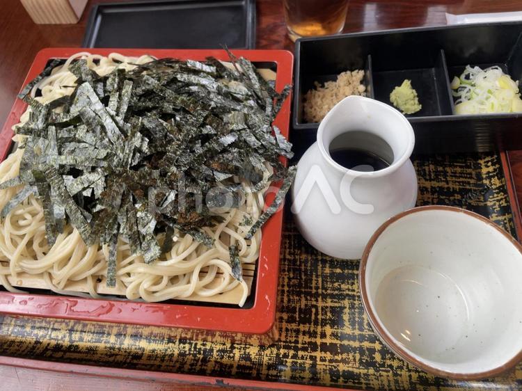 海苔たっぷり蕎麦 麺,麺類,ざるそばの写真素材