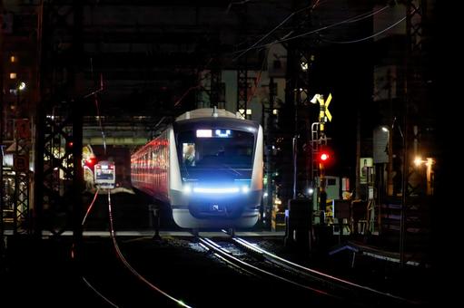 小田急線3 小田急線3 小田急線,5000系,夜の写真素材