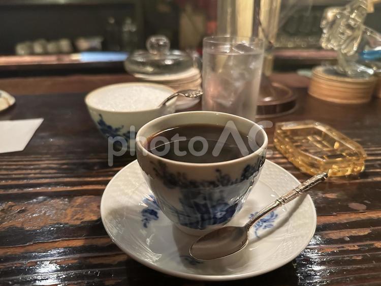 老舗のシックなお洒落喫茶でコーヒータイム カフェ,コーヒー,リラックスの写真素材