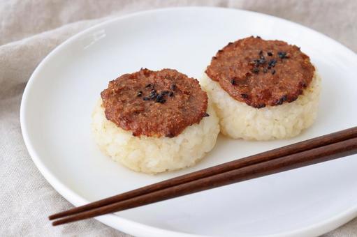 味噌焼きおにぎり 味噌焼きおにぎり おにぎり,焼きおにぎり,味噌の写真素材