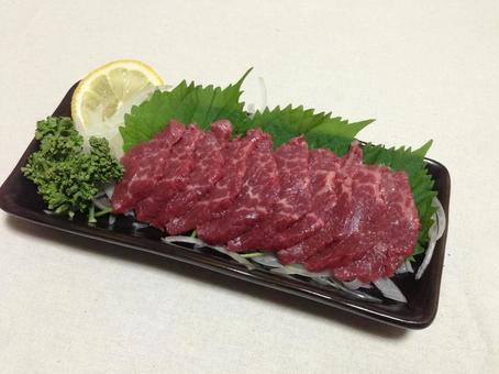 サシ入った馬肉と薬味（バラ肉・カルビ 馬肉,サシ,バラ肉の写真素材