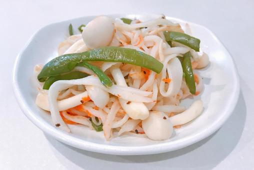 Stir-fried Shimeji Mushrooms and Green Peppers, JPG