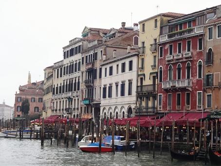 イタリア　ベネツィアのレストラン街 イタリア,ベネツィア,運河の写真素材