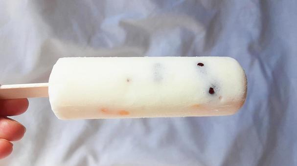 フルーツ小豆アイス・3 フルーツ小豆アイス・3 アイス,食べ物,氷菓の写真素材