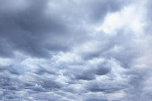 冬の空2月27 冬,2月,曇天の写真素材