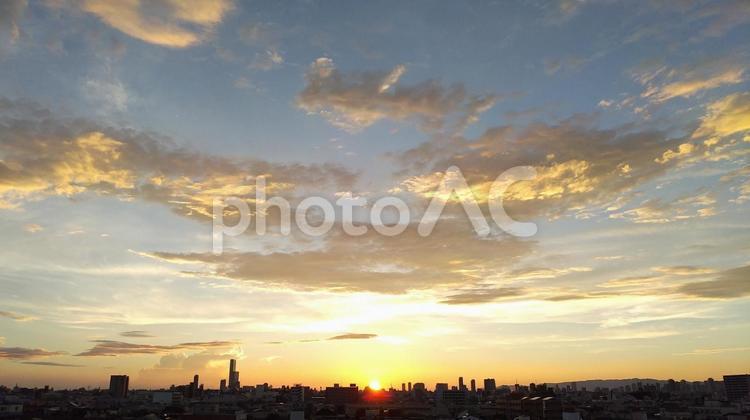 夕暮れ街並み6 空,夕暮れ,夕焼けの写真素材