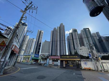 ビルの街並み ビルの街並み 高層ビル,都会,海外の写真素材