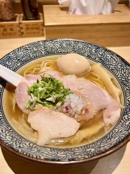 淡麗系美味しいラーメン 淡麗系美味しいラーメンの写真