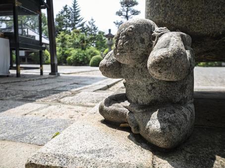 がんばる石像 がんばる石像の写真