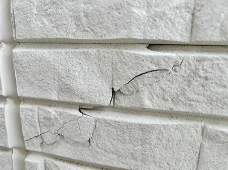 外壁破損 外壁破損の写真
