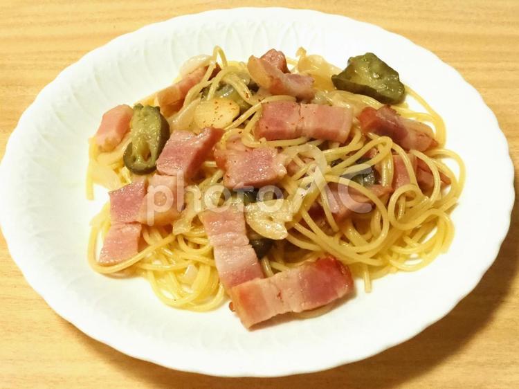 ベーコンとナスの和風パスタ パスタ,スパゲティ,ベーコンの写真素材