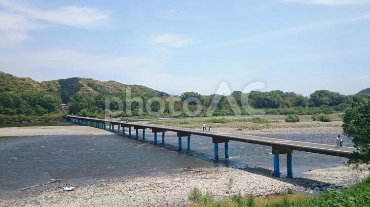 今成橋（佐田沈下橋） 今成橋,佐田沈下橋,沈下橋の写真素材