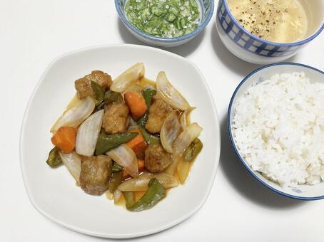 美味しそうな酢豚定食のイメージ 酢豚,美味しい,中華料理の写真素材