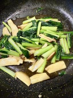 小松菜炒め 小松菜炒め 野菜,炒め物,フライパンの写真素材