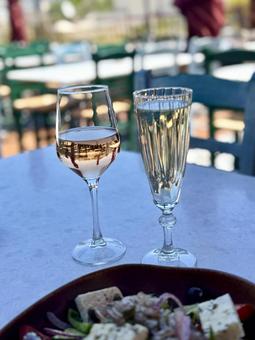お酒 お酒 お酒,ワイングラス,飲み会の写真素材