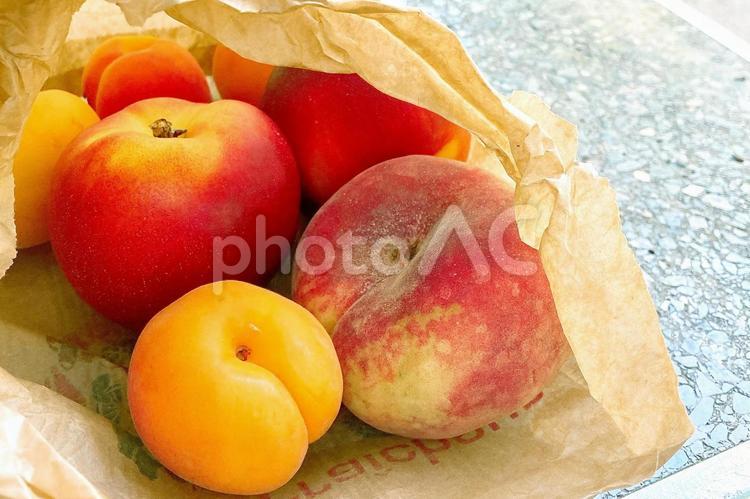 あんずと桃 杏,あんず,桃の写真素材
