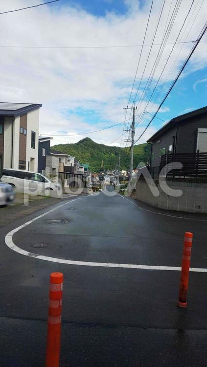 雨上がりの住宅地 地方,住宅地,家の写真素材